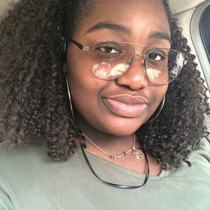 Meet your Posher, Jasmine